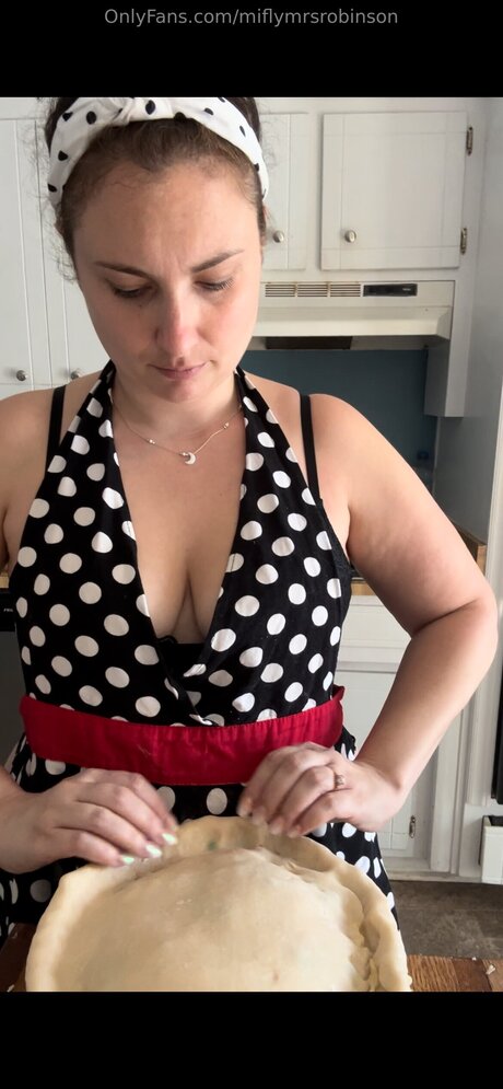 Miflymrsrobinson nacktheit sex fotos