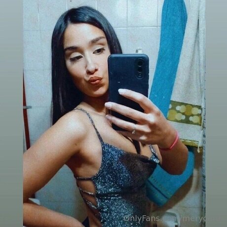 Merycardi nackt hübsche galerien