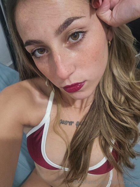 Bellachyna model porno fotos