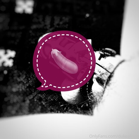 Dukealvine model porno foto