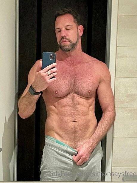 Simonsaysfree nacktheit hübsche bilder