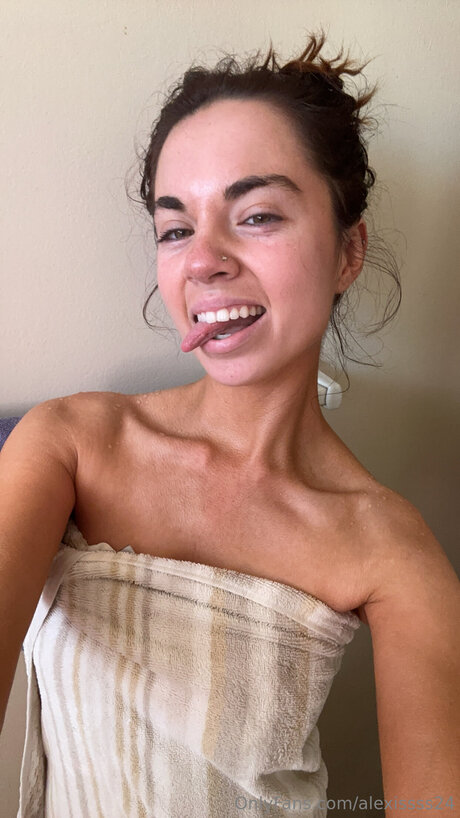 dünne shemale-onlyfans hd perfekte bilder