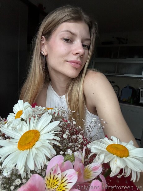 Frozeen Ye pornostar sex archiv