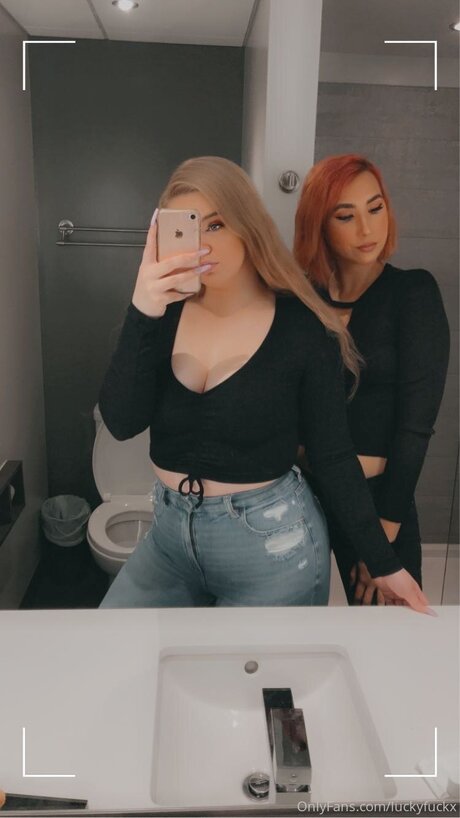 U24775070 hübsche pornostar foto