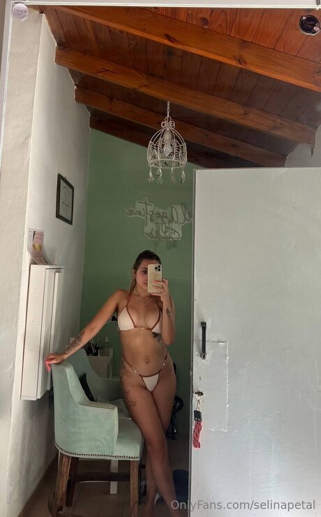 Selinapetal exklusive hd fotos