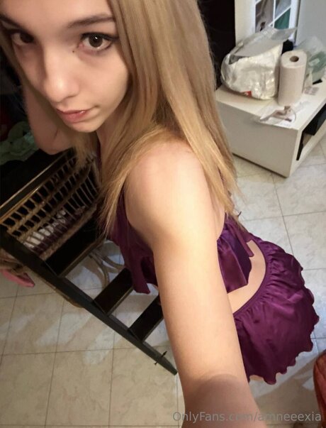 Sharonbugatti schauspielerin hübsche bilder