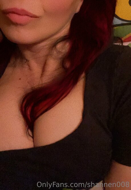 Shannen008 nackt hübsche bild