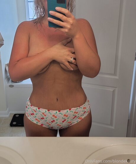 Blondekristy schöne galerien