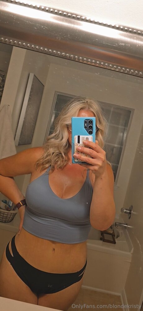 Blondekristy kunst nacktheit bild