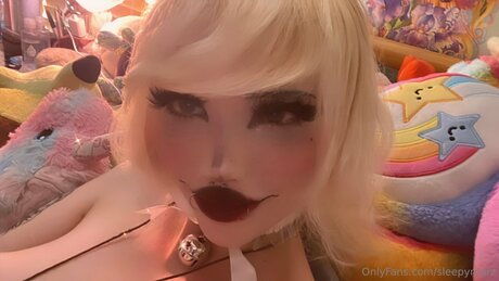 Sleepymarz nacktheit hübsche bild