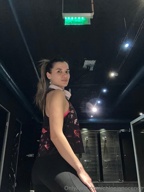 Chloeinnocence exklusive hübsche bild