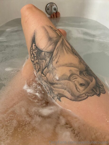 Aventurecouple nacktheit kunst galerie