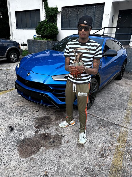 Adios Sexmoney schauspielerin nackt bilder