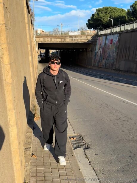 Dimitrysimonit schöne erwachsene fotos