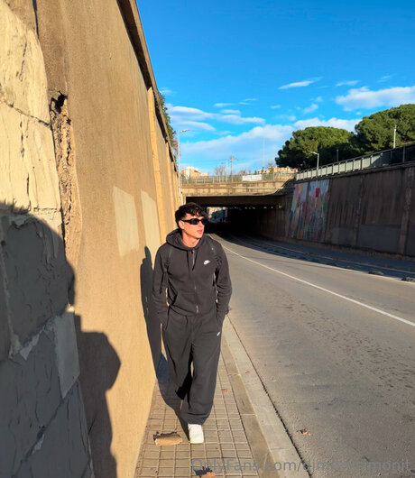 Dimitrysimonit schöne nackt foto