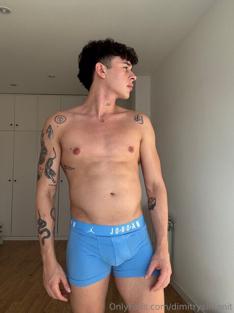 Dimitrysimonit xxx pornografische archiv