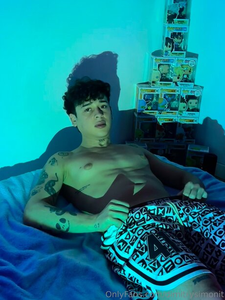 Dimitrysimonit nackt kunst bilder