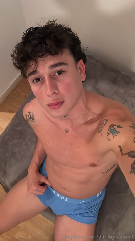 Dimitrysimonit nackt schöne foto