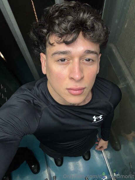 Dimitrysimonit beste nackt galerie