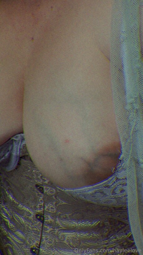 Hayleelove pornostar kunst fotos