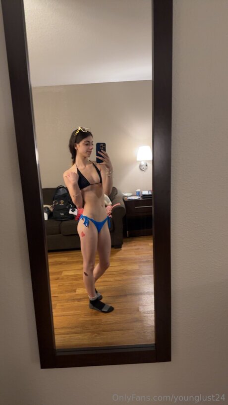 Younglust24 hübsche porno galerie