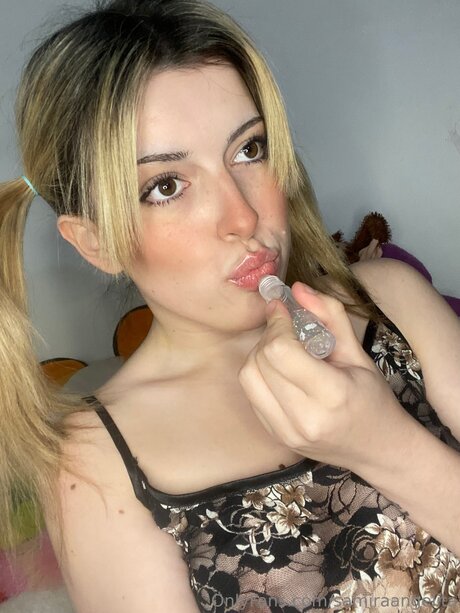 Samiraangelita nackt schöne foto