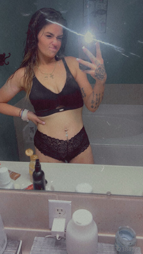 U132384226 heiße pornostar bild