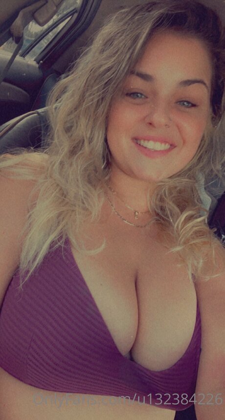 U132384226 sexy pornostar foto