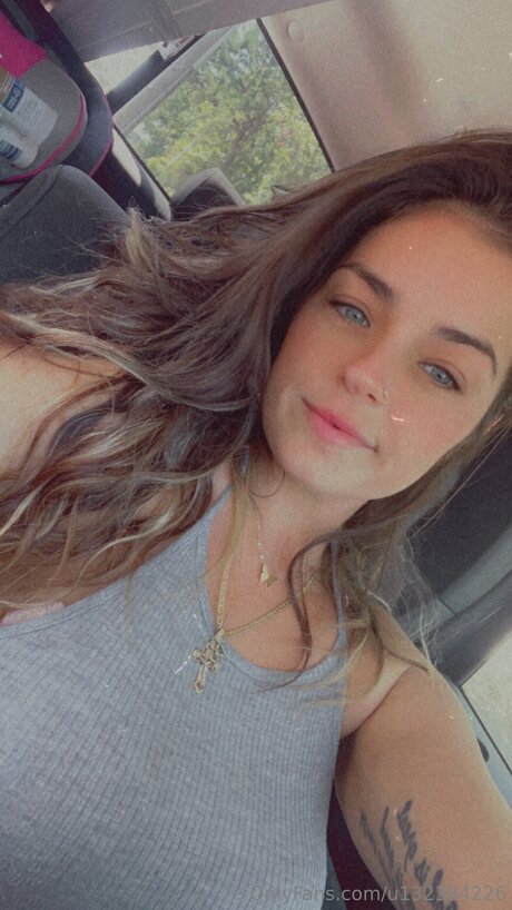 U132384226 nacktheit freie foto