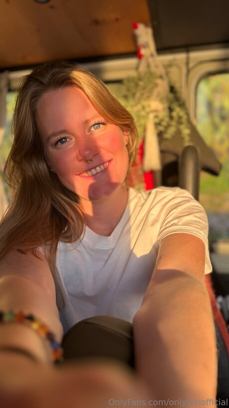 Onlyviviofficial xxx akt archiv