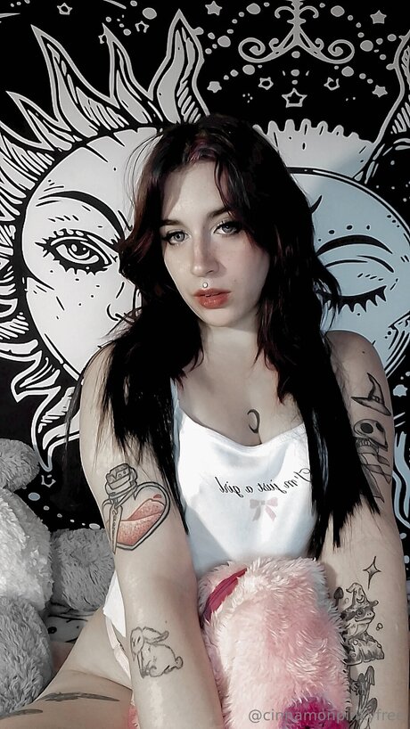 Cinnamonpinkyfree pornostar beste archiv