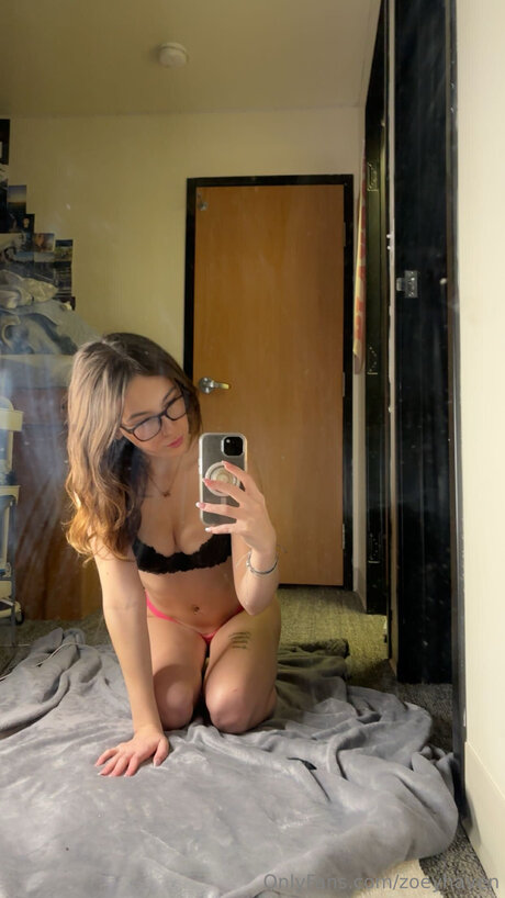 Zoeyhaven perfekte porno fotos