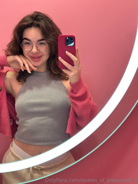 Queen Of Pleasure0 0 xxx pornostar foto