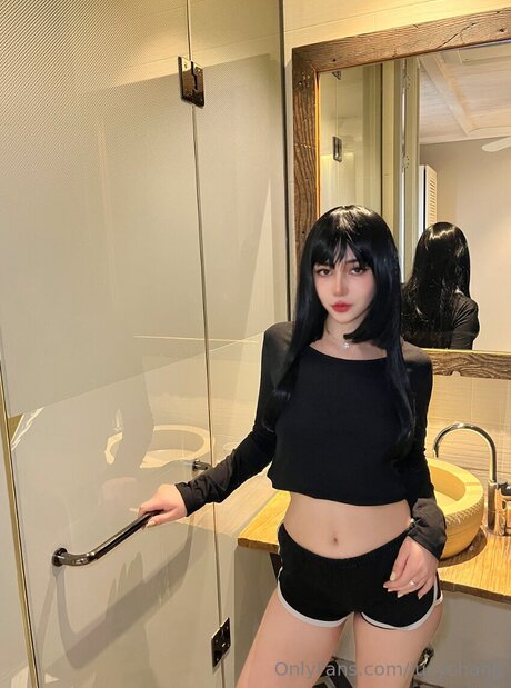 Lucychang beste nackt foto