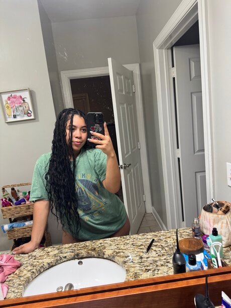 Brialor3n pornostar perfekte bild