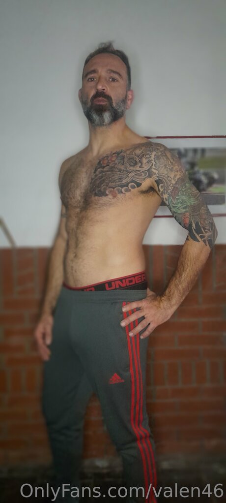 Valen46 sexy kunst galerie