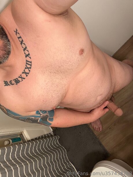 U357434783 nacktheit pornografische foto