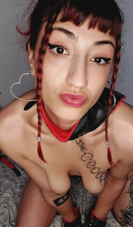 Wet Lucy Baby nacktheit sexy bild