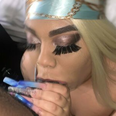 honeyytheeater model porno bild