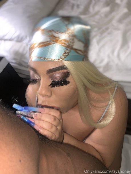 honeyytheeater schöne akt galerien