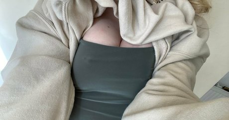 ZeeHell schauspielerin pornografische foto