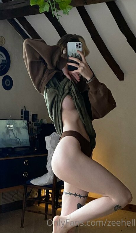 ZeeHell erotische pornographische bilder