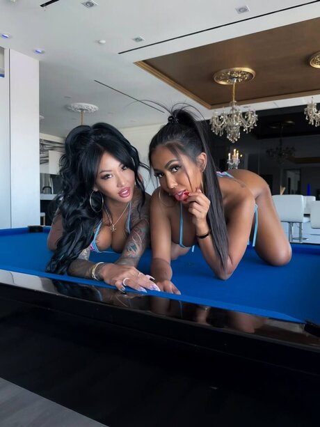 Kiaramoontv top hd bilder