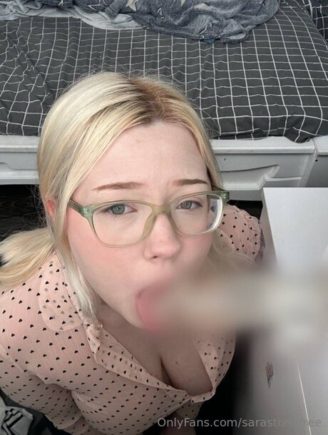 Sarastonefree kostenlose nackten bilder