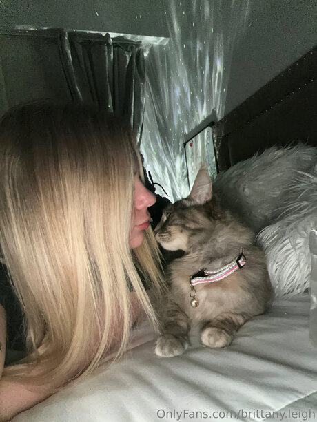 Brittany Leigh kostenlose erwachsene galerie