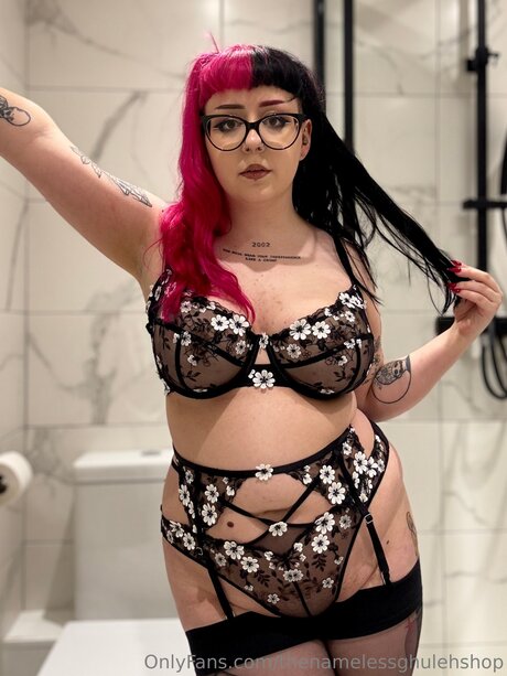 Thenamelessghulehshop nackt xxx bild