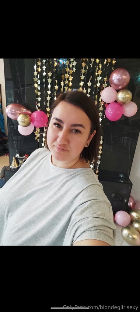 Blondegiirlsexy porno hübsche bild