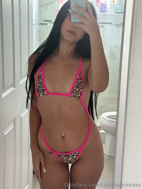 Cubanaprincess nacktheit exklusive foto