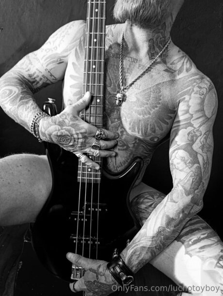 Luchotoyboy Bilder