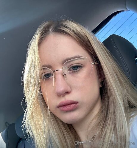 Hanna Fire top nackt bilder